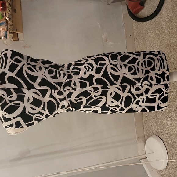 Dress - Picture 3 of 5